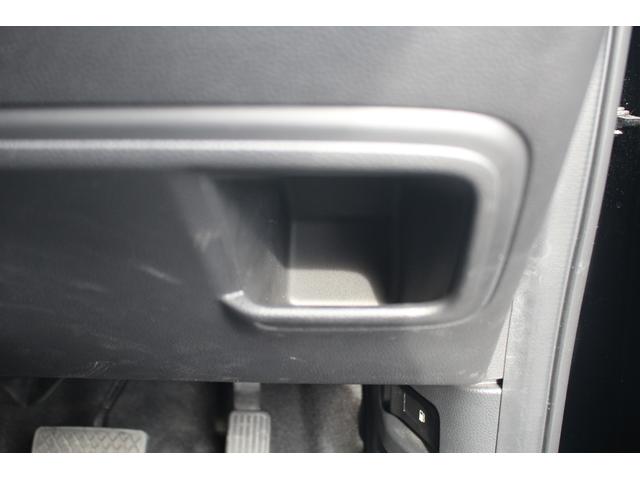 ヴェゼル ｅ：ＨＥＶ　Ｘ　禁煙車　カロッツェリア７インチナビ　ホンダセンシング　ＬＥＤヘッドライト　両側電動スライド　バックカメラ　純正１６インチアルミ　レンタカーアップ　レーンキープアシスト　ダウンヒルアシストコントロール（57枚目）