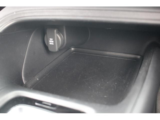 ヴェゼル ｅ：ＨＥＶ　Ｘ　禁煙車　カロッツェリア７インチナビ　ホンダセンシング　ＬＥＤヘッドライト　両側電動スライド　バックカメラ　純正１６インチアルミ　レンタカーアップ　レーンキープアシスト　ダウンヒルアシストコントロール（62枚目）