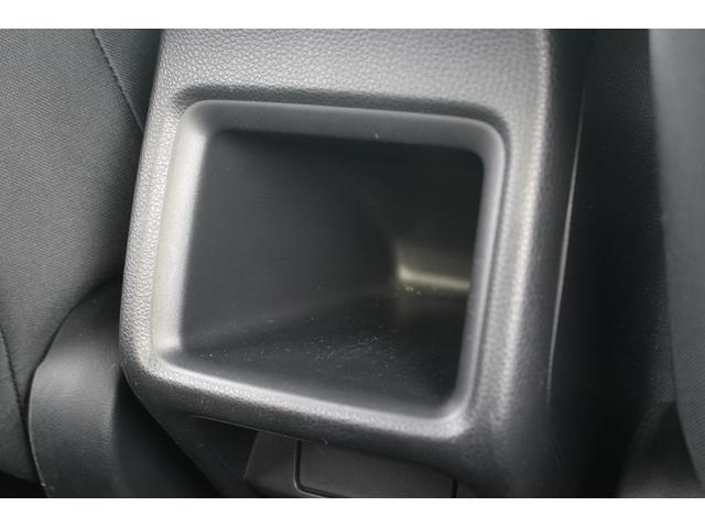 ヴェゼル ｅ：ＨＥＶ　Ｘ　禁煙車　カロッツェリア７インチナビ　ホンダセンシング　ＬＥＤヘッドライト　両側電動スライド　バックカメラ　純正１６インチアルミ　レンタカーアップ　レーンキープアシスト　ダウンヒルアシストコントロール（69枚目）