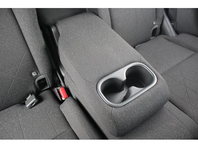 ヴェゼル ｅ：ＨＥＶ　Ｘ　禁煙車　カロッツェリア７インチナビ　ホンダセンシング　ＬＥＤヘッドライト　両側電動スライド　バックカメラ　純正１６インチアルミ　レンタカーアップ　レーンキープアシスト　ダウンヒルアシストコントロール（71枚目）