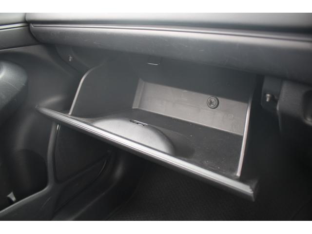 ヴェゼル ｅ：ＨＥＶ　Ｘ　禁煙車　カロッツェリア７インチナビ　ホンダセンシング　ＬＥＤヘッドライト　両側電動スライド　バックカメラ　純正１６インチアルミ　レンタカーアップ　レーンキープアシスト　ダウンヒルアシストコントロール（73枚目）