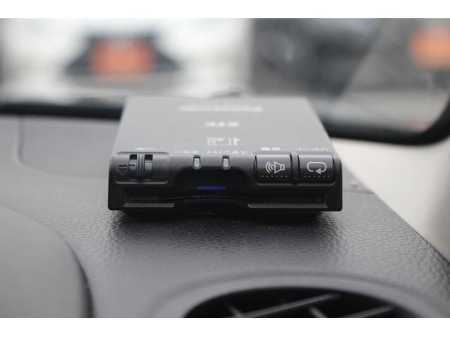 ヴェゼル ｅ：ＨＥＶ　Ｘ　禁煙車　カロッツェリア７インチナビ　ホンダセンシング　ＬＥＤヘッドライト　両側電動スライド　バックカメラ　純正１６インチアルミ　レンタカーアップ　レーンキープアシスト　ダウンヒルアシストコントロール（77枚目）