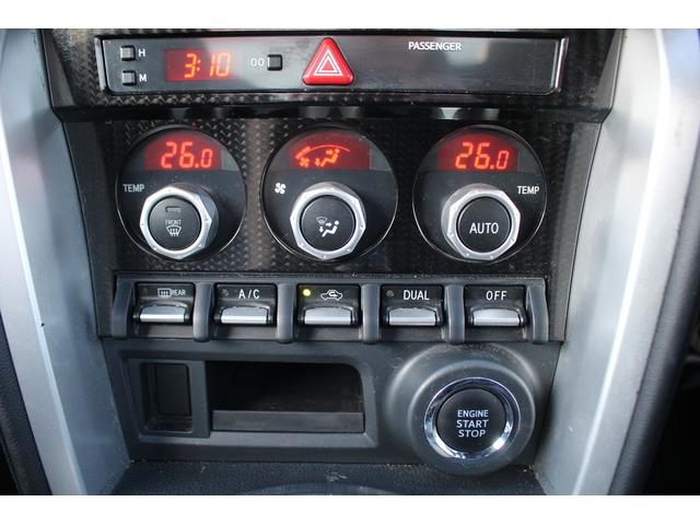 86 GTリミテッド ハイパフォーマンスパッケージ 後期型 禁煙車 温熱黒半革シート オートクルーズコントロール TEIN車高調 TRDマフラー ブレンボキャリパー ETC 純正ウィング LEDヘッドライト スマートキー 純正17インチAW(5枚目)