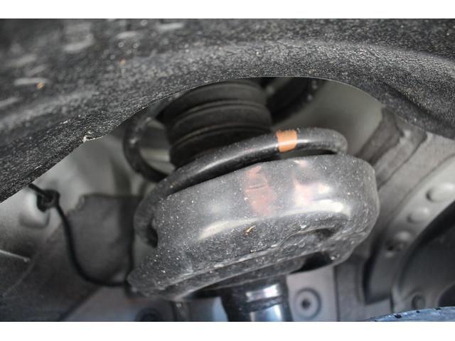 ノア Ｘ　禁煙車　純正８インチナビ　バックカメラ　トヨタセーフティーセンス　電動スライドドア　レーダークルーズコントロール　ＬＥＤヘッドライト　ＥＴＣ　スマートキー　三列シート　パーキングアシスト（29枚目）