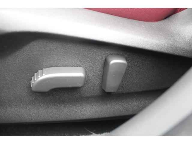 レヴォーグ ＳＴＩスポーツＲ　ＥＸ　禁煙車　サンルーフ　ＳＴＩフルエアロ　純正１１．６インチディスプレイオーディオ　フルセグＴＶ　全周囲カメラ　シートヒーター　電動リアゲート　ＥＴＣ　臙脂革シート　純正１８インチアルミホイール（64枚目）