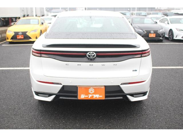 クラウンクロスオーバー Ｇアドバンスド　禁煙車　純正１２．３インチナビ　ＧＲフルエアロ　全周囲カメラ　電動リアゲート　衝突軽減　レーダークルーズコントロール　ＥＴＣ２．０　２１インチモデリスタアルミホイール　トヨタセーフティーセンス（13枚目）