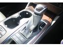 クラウンハイブリッド Ｇ－エグゼクティブ　１２．３型ナビ／全周囲カメラ／地デジ／温冷黒革／３眼ＬＥＤヘッドライト／純正１８アルミホイール／ＥＴＣ２．０／レーダークルーズコントロール（6枚目）