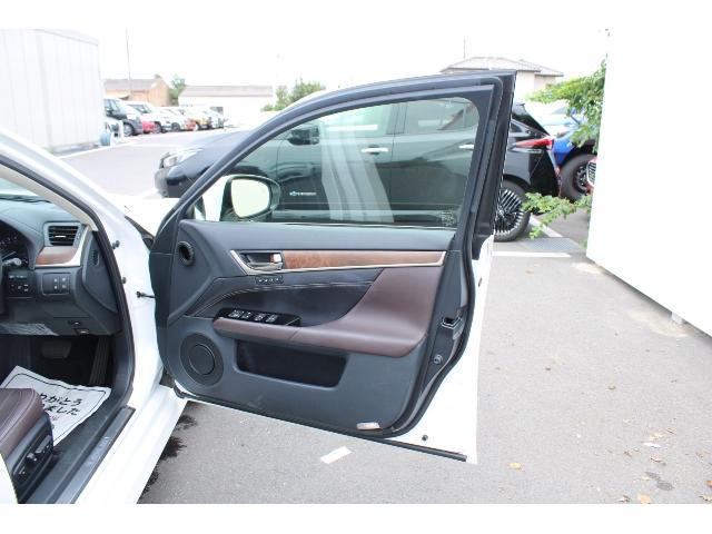 ＧＳ ＧＳ３００ｈ　Ｉパッケージ　茶革シート／純正ナビ／地デジ／バックカメラ／衝突軽減／レーダークルーズ／シートヒーター／三眼ＬＥＤ／（23枚目）