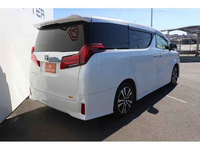 アルファード ２．５Ｓ　Ｃパッケージ　アルパイン１１型ナビ／地デジ／黒革シート／バックカメラ／両側電動スライドドア／サンルーフ／後席モニター／温冷シート（6枚目）
