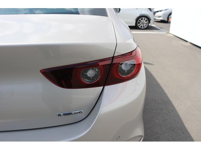 ＭＡＺＤＡ３セダン ２０Ｓ　ブラックトーンエディション　Ｒ５登録／純正ナビ／地デジ／全周囲カメラ／レーダークルーズ／シートヒーター／パワーシート／ＥＴＣ／（19枚目）