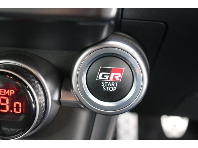 ＧＲ８６ ＲＺ　６ＭＴ／ＧＲエアロ／４本出しマフラー／カーボンボンネット／純正８型ナビ／地デジ／バックカメラ／純正１８ＡＷ／（46枚目）