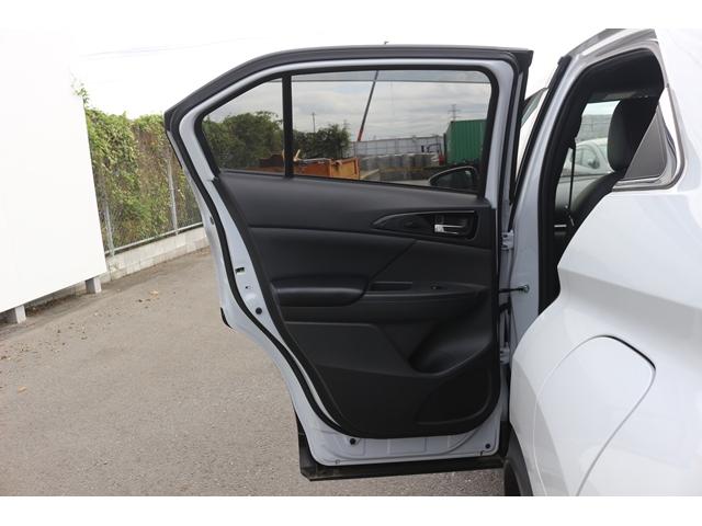 エクリプスクロスPHEV P 純正ナビ フルセグ 全周囲カメラ 衝突軽減 レーダークルーズ シートヒーター LEDヘッドライト ETC 純正AW パドルシフト 障害物センサー 電子パーキング 電動格納ミラー ドアバイザー(34枚目)