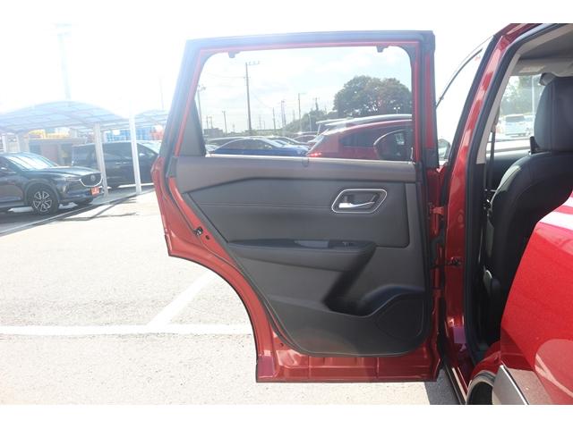 エクストレイル G e-4ORCE 黒革シート/メーカーナビ/地デジ/全周囲カメラ/衝突軽減/プロパイロット/デジタルインナーミラー/シートヒーター/(37枚目)