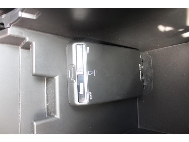 インプレッサスポーツ ２．０ｉ－Ｓアイサイト　禁煙車　オプション黒革シート　純正８型ナビ　地上デジタル　バックカメラ　衝突軽減ブレーキ　レーダークルーズコントロール　シートヒーター　ＬＥＤヘッドライト　スマートキー　プッシュスタート（7枚目）