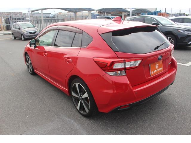 インプレッサスポーツ ２．０ｉ－Ｓアイサイト　禁煙車　オプション黒革シート　純正８型ナビ　地上デジタル　バックカメラ　衝突軽減ブレーキ　レーダークルーズコントロール　シートヒーター　ＬＥＤヘッドライト　スマートキー　プッシュスタート（13枚目）