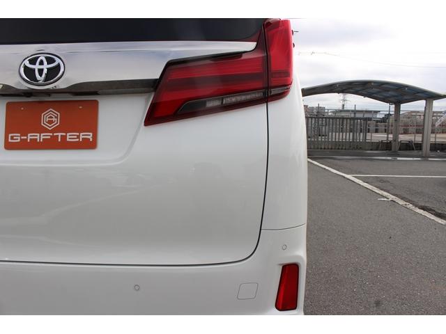 アルファード ２．５Ｓ　タイプゴールド　禁煙車　サンルーフ　後席モニター　純正９型ナビ　バックカメラ　衝突軽減　レーダークルーズ　３眼ＬＥＤヘッドライト　電動リアゲート　両側電動スライドドア　ＥＴＣ　ハーフレザー　クリアランスソナー（20枚目）