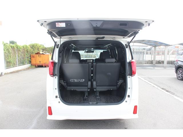 アルファード ２．５Ｓ　タイプゴールド　禁煙車　サンルーフ　後席モニター　純正９型ナビ　バックカメラ　衝突軽減　レーダークルーズ　３眼ＬＥＤヘッドライト　電動リアゲート　両側電動スライドドア　ＥＴＣ　ハーフレザー　クリアランスソナー（32枚目）