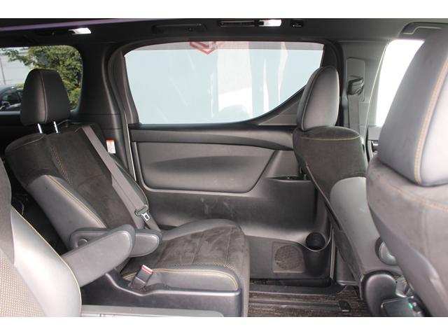 アルファード ２．５Ｓ　タイプゴールド　禁煙車　サンルーフ　後席モニター　純正９型ナビ　バックカメラ　衝突軽減　レーダークルーズ　３眼ＬＥＤヘッドライト　電動リアゲート　両側電動スライドドア　ＥＴＣ　ハーフレザー　クリアランスソナー（34枚目）