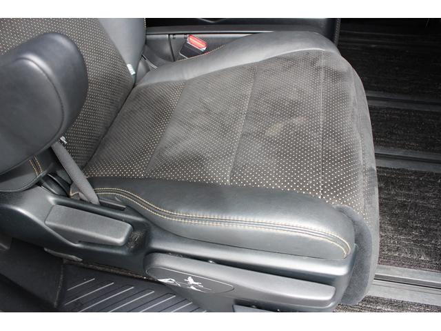 アルファード ２．５Ｓ　タイプゴールド　禁煙車　サンルーフ　後席モニター　純正９型ナビ　バックカメラ　衝突軽減　レーダークルーズ　３眼ＬＥＤヘッドライト　電動リアゲート　両側電動スライドドア　ＥＴＣ　ハーフレザー　クリアランスソナー（39枚目）