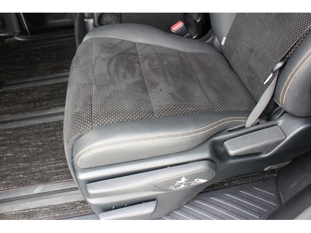 アルファード ２．５Ｓ　タイプゴールド　禁煙車　サンルーフ　後席モニター　純正９型ナビ　バックカメラ　衝突軽減　レーダークルーズ　３眼ＬＥＤヘッドライト　電動リアゲート　両側電動スライドドア　ＥＴＣ　ハーフレザー　クリアランスソナー（42枚目）