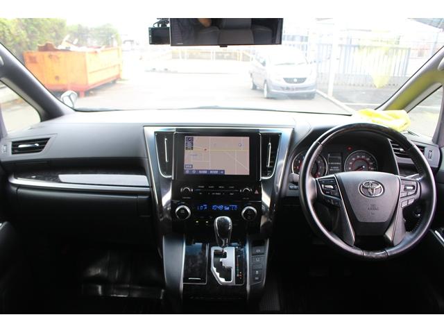 アルファード ２．５Ｓ　タイプゴールド　禁煙車　サンルーフ　後席モニター　純正９型ナビ　バックカメラ　衝突軽減　レーダークルーズ　３眼ＬＥＤヘッドライト　電動リアゲート　両側電動スライドドア　ＥＴＣ　ハーフレザー　クリアランスソナー（45枚目）