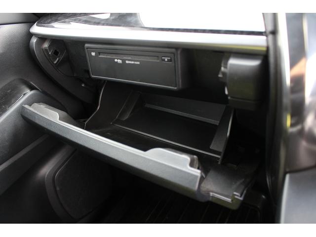 アルファード ２．５Ｓ　タイプゴールド　禁煙車　サンルーフ　後席モニター　純正９型ナビ　バックカメラ　衝突軽減　レーダークルーズ　３眼ＬＥＤヘッドライト　電動リアゲート　両側電動スライドドア　ＥＴＣ　ハーフレザー　クリアランスソナー（65枚目）