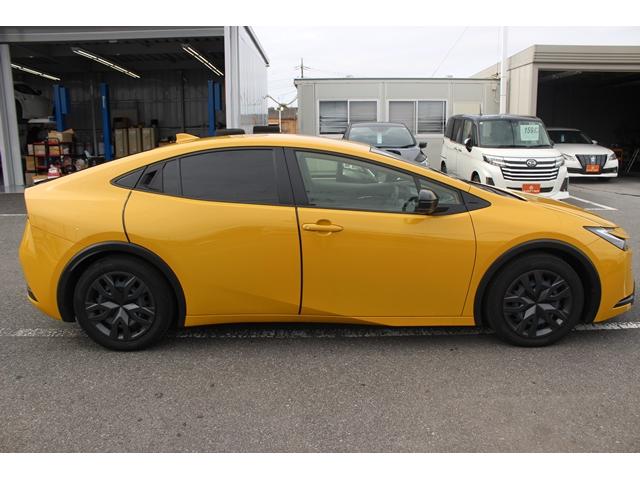 プリウス Ｇ　純正ディスプレイオーデイオ／地デジ／全周囲カメラ／シートヒーター／衝突軽減／レーダークルーズ／ＬＥＤヘッドライト／ＥＴＣ２．０／シートヒーター／プッシュスタート／Ｂｌｕｅｔｏｏｔｈ接続／（9枚目）