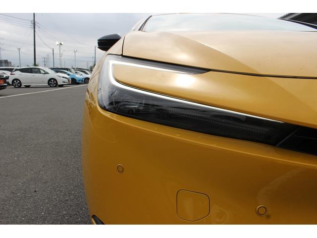 プリウス Ｇ　純正ディスプレイオーデイオ／地デジ／全周囲カメラ／シートヒーター／衝突軽減／レーダークルーズ／ＬＥＤヘッドライト／ＥＴＣ２．０／シートヒーター／プッシュスタート／Ｂｌｕｅｔｏｏｔｈ接続／（12枚目）