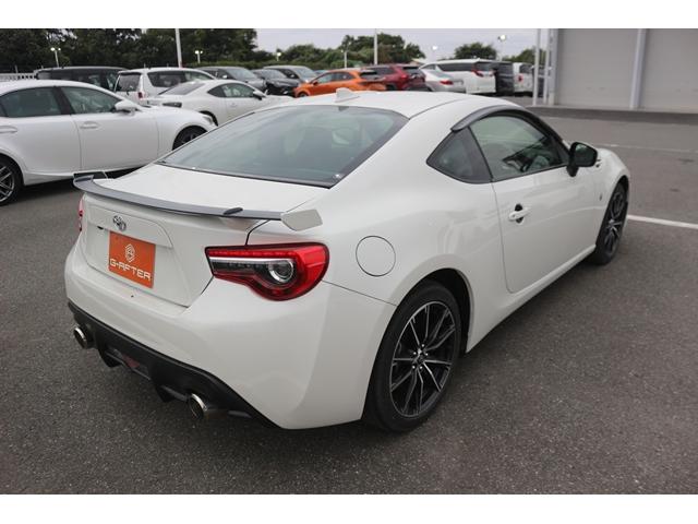 ８６ ＧＴリミテッド　ワンオーナー／社外ナビ／地デジ／バックカメラ／クルーズコントロール／ＥＴＣ／シートヒーター／純正１７ＡＷ／ＬＥＤヘッドライト／プッシュスタート／電動格納ドアミラー／Ｂｌｕｅｔｏｏｔｈ接続／禁煙車（11枚目）