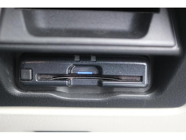 ＣＸ－６０ ＸＤ　エクスクルーシブモード　白革シート／純正１２．３型ナビ／地デジ／全周囲カ衝突軽衝ブレーキ／レーダークルーズコントロール／ＬＥＤヘッドライト／シートヒーター／シートベンチレーション／禁煙車／純正アルミホイール／（6枚目）