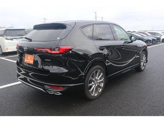 ＣＸ－６０ ＸＤ　エクスクルーシブモード　白革シート／純正１２．３型ナビ／地デジ／全周囲カ衝突軽衝ブレーキ／レーダークルーズコントロール／ＬＥＤヘッドライト／シートヒーター／シートベンチレーション／禁煙車／純正アルミホイール／（11枚目）