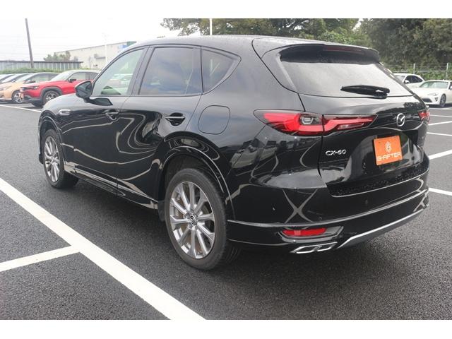 ＣＸ－６０ ＸＤ　エクスクルーシブモード　白革シート／純正１２．３型ナビ／地デジ／全周囲カ衝突軽衝ブレーキ／レーダークルーズコントロール／ＬＥＤヘッドライト／シートヒーター／シートベンチレーション／禁煙車／純正アルミホイール／（13枚目）