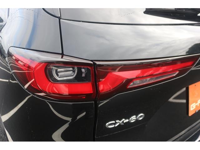 ＣＸ－６０ ＸＤ　エクスクルーシブモード　白革シート／純正１２．３型ナビ／地デジ／全周囲カ衝突軽衝ブレーキ／レーダークルーズコントロール／ＬＥＤヘッドライト／シートヒーター／シートベンチレーション／禁煙車／純正アルミホイール／（21枚目）