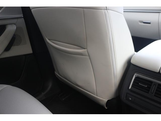 ＣＸ－６０ ＸＤ　エクスクルーシブモード　白革シート／純正１２．３型ナビ／地デジ／全周囲カ衝突軽衝ブレーキ／レーダークルーズコントロール／ＬＥＤヘッドライト／シートヒーター／シートベンチレーション／禁煙車／純正アルミホイール／（44枚目）
