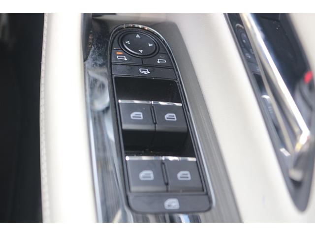ＣＸ－６０ ＸＤ　エクスクルーシブモード　白革シート／純正１２．３型ナビ／地デジ／全周囲カ衝突軽衝ブレーキ／レーダークルーズコントロール／ＬＥＤヘッドライト／シートヒーター／シートベンチレーション／禁煙車／純正アルミホイール／（52枚目）