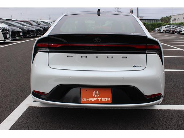 プリウス Z パノラマルーフ/純正12インチディスプレイオーディオ/地デジ/バックカメラ/黒革シート/レーダークルーズ/衝突軽減/ETC2.0/(12枚目)