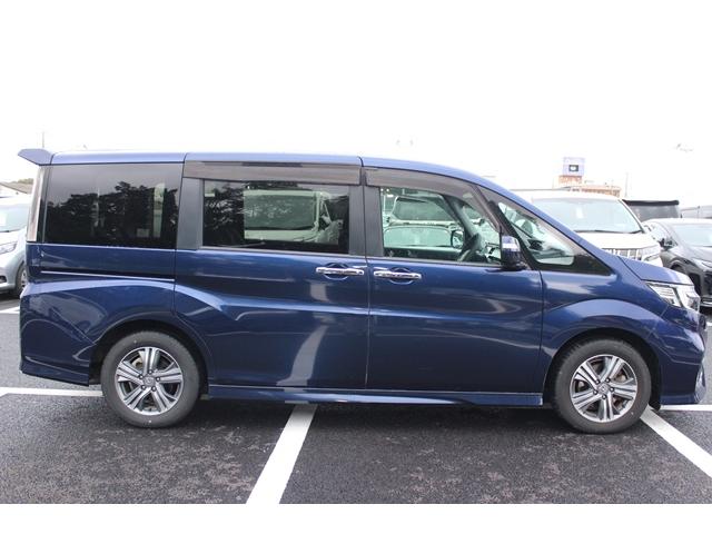 ステップワゴンスパーダ ｅ：ＨＥＶスパーダ　Ｇ・ＥＸ　ホンダセンシング　社外ナビ／地デジ／バックカメラ／両側電動／デジタルインナーミラー／衝突軽減／レーダークルーズ／ハーフレザーシート／（9枚目）