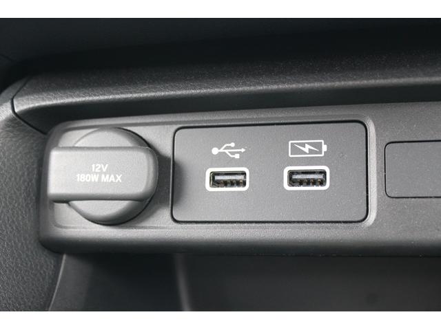 シビック ｅ：ＨＥＶ　ＢＯＳＥサウンド／純正９型ナビ／地デジ／バックカメラ／ホンダセンシング／ハーフレザーシート／パワーシート／ＥＴＣ２．０（44枚目）
