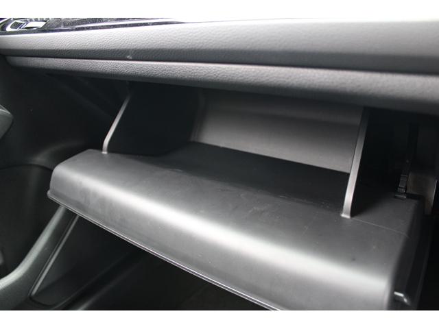 シビック ｅ：ＨＥＶ　ＢＯＳＥサウンド／純正９型ナビ／地デジ／バックカメラ／ホンダセンシング／ハーフレザーシート／パワーシート／ＥＴＣ２．０（54枚目）