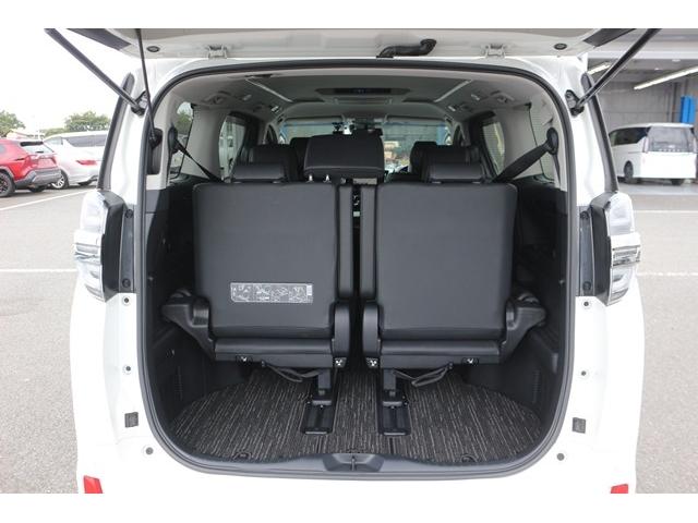 ヴェルファイア ２．５Ｚ　Ｇエディション　後席モニター／純正９型ナビ／地デジ／バックカメラ／黒革シート／衝突軽減ブレーキ／レーダークルーズコントロール／電動リアゲート／シートエアコン／シートヒーター／パワーシート／ＬＥＤヘッドライト／（16枚目）