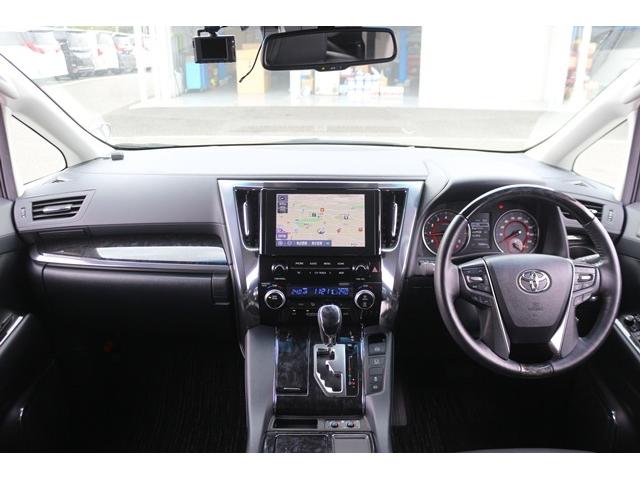 ヴェルファイア ２．５Ｚ　Ｇエディション　後席モニター／純正９型ナビ／地デジ／バックカメラ／黒革シート／衝突軽減ブレーキ／レーダークルーズコントロール／電動リアゲート／シートエアコン／シートヒーター／パワーシート／ＬＥＤヘッドライト／（18枚目）