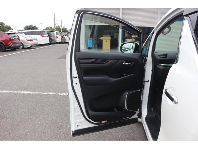 ヴェルファイア ２．５Ｚ　Ｇエディション　後席モニター／純正９型ナビ／地デジ／バックカメラ／黒革シート／衝突軽減ブレーキ／レーダークルーズコントロール／電動リアゲート／シートエアコン／シートヒーター／パワーシート／ＬＥＤヘッドライト／（38枚目）