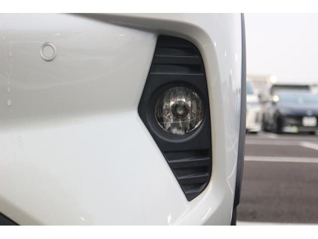 ＲＡＶ４ ハイブリッドＧ　黒革シート／シートヒーター／レーダークルーズ／衝突軽減／ＥＴＣ／４ＷＤ／パワーシート／純正１８ＡＷ／ＡＴマニュアルモード／ＬＥＤヘッドライト／電動Ｒゲート／ＡＢＳパワステ／電動格納ミラー（12枚目）