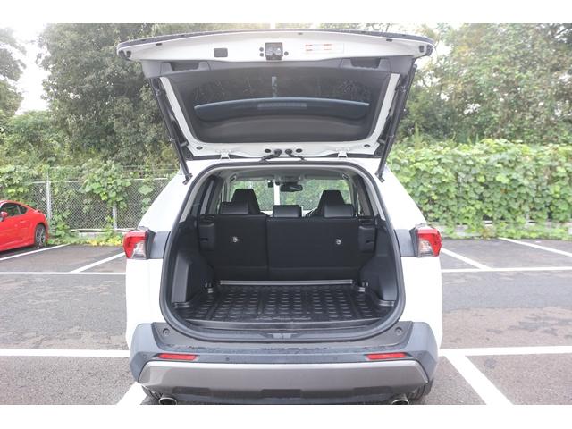 ＲＡＶ４ ハイブリッドＧ　黒革シート／シートヒーター／レーダークルーズ／衝突軽減／ＥＴＣ／４ＷＤ／パワーシート／純正１８ＡＷ／ＡＴマニュアルモード／ＬＥＤヘッドライト／電動Ｒゲート／ＡＢＳパワステ／電動格納ミラー（26枚目）
