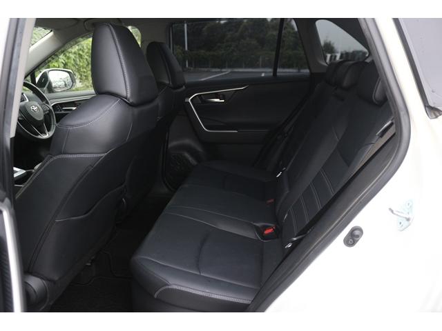 ＲＡＶ４ ハイブリッドＧ　黒革シート／シートヒーター／レーダークルーズ／衝突軽減／ＥＴＣ／４ＷＤ／パワーシート／純正１８ＡＷ／ＡＴマニュアルモード／ＬＥＤヘッドライト／電動Ｒゲート／ＡＢＳパワステ／電動格納ミラー（34枚目）