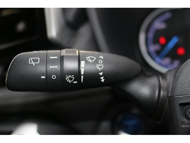 ＲＡＶ４ ハイブリッドＧ　黒革シート／シートヒーター／レーダークルーズ／衝突軽減／ＥＴＣ／４ＷＤ／パワーシート／純正１８ＡＷ／ＡＴマニュアルモード／ＬＥＤヘッドライト／電動Ｒゲート／ＡＢＳパワステ／電動格納ミラー（45枚目）