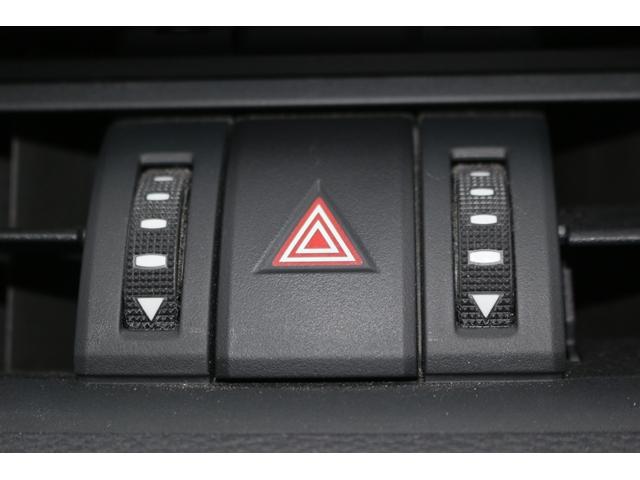 ＲＡＶ４ ハイブリッドＧ　黒革シート／シートヒーター／レーダークルーズ／衝突軽減／ＥＴＣ／４ＷＤ／パワーシート／純正１８ＡＷ／ＡＴマニュアルモード／ＬＥＤヘッドライト／電動Ｒゲート／ＡＢＳパワステ／電動格納ミラー（53枚目）