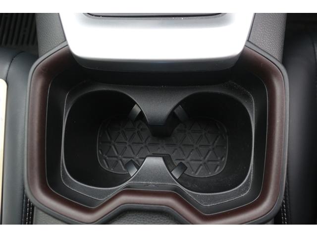 ＲＡＶ４ ハイブリッドＧ　黒革シート／シートヒーター／レーダークルーズ／衝突軽減／ＥＴＣ／４ＷＤ／パワーシート／純正１８ＡＷ／ＡＴマニュアルモード／ＬＥＤヘッドライト／電動Ｒゲート／ＡＢＳパワステ／電動格納ミラー（59枚目）