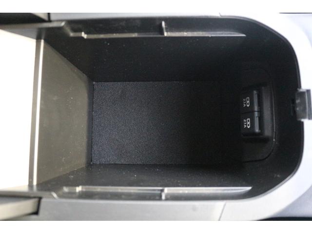 ＲＡＶ４ ハイブリッドＧ　黒革シート／シートヒーター／レーダークルーズ／衝突軽減／ＥＴＣ／４ＷＤ／パワーシート／純正１８ＡＷ／ＡＴマニュアルモード／ＬＥＤヘッドライト／電動Ｒゲート／ＡＢＳパワステ／電動格納ミラー（60枚目）