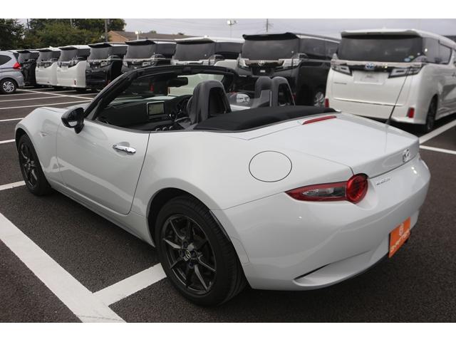 ロードスター Ｓレザーパッケージ　６ＭＴ／黒革シート／純正ナビ／バックカメラ／地デジ／シートヒーター／ＬＥＤヘッドライト／ＥＴＣ／（28枚目）